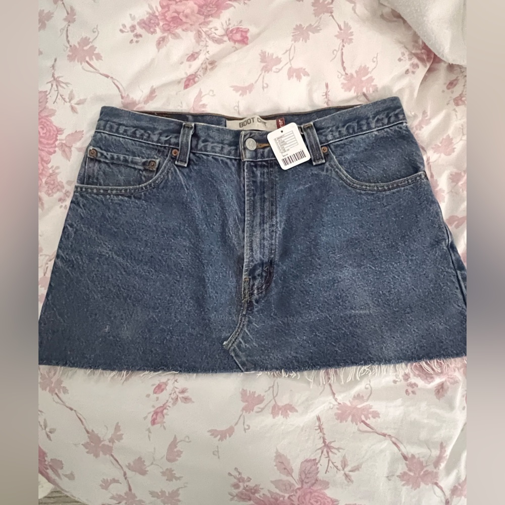 Levis 517 Denim Mini Skirt W34 X 13.5 Frayed Hem Blue Jean Urban Renewal Recycle
